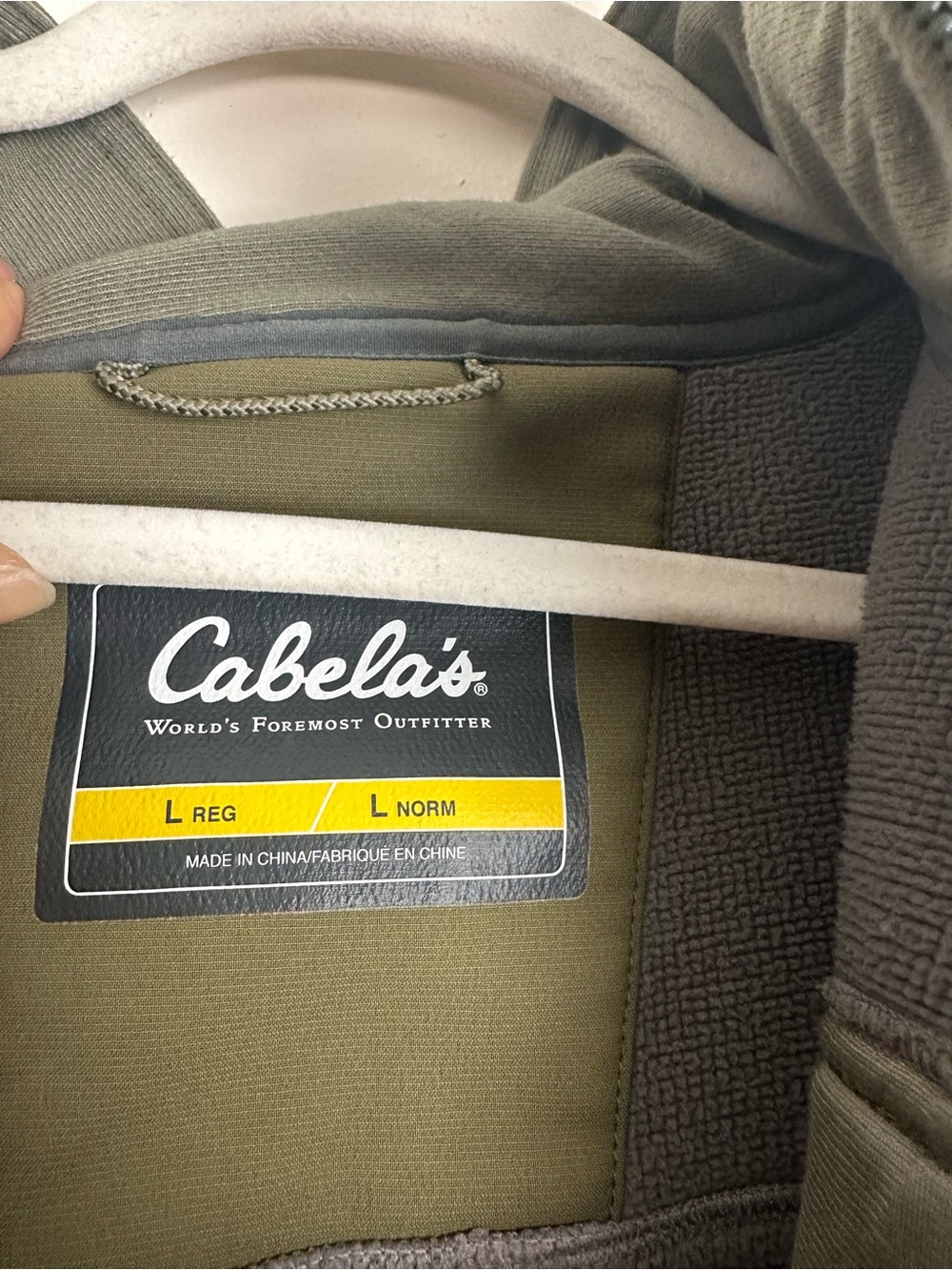 Cabela's Men's Two-Tone Olive Softshell Jacket - Picture 3 of 3